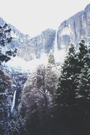 2002-03-13 6  Yosemite Falls, California