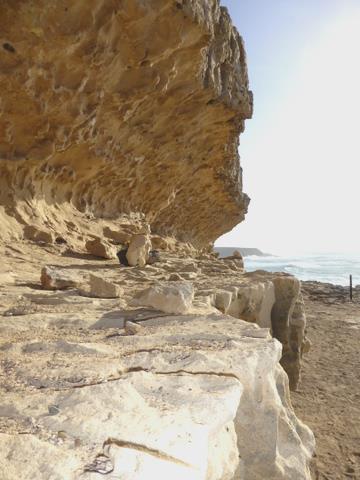 2014-02-07_1648__2338R 'Wave rock' at Ajuy, Fuerteventura