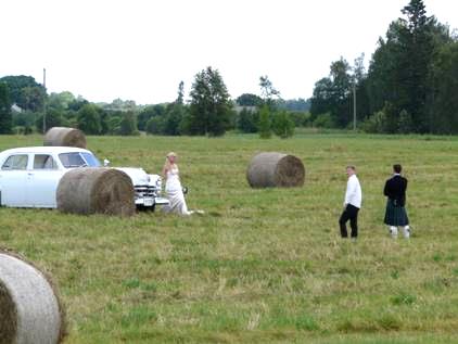 2012-07-21_1453__8391A Wedding photo in a field, Estonia.JPG