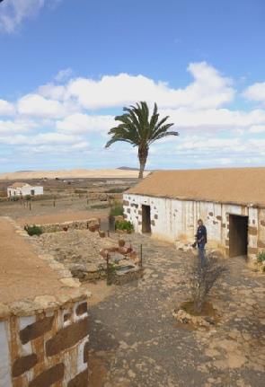 2014-02-13_1206__2396R Adrian at Alcogida museum, Tefia, Fuerteventura